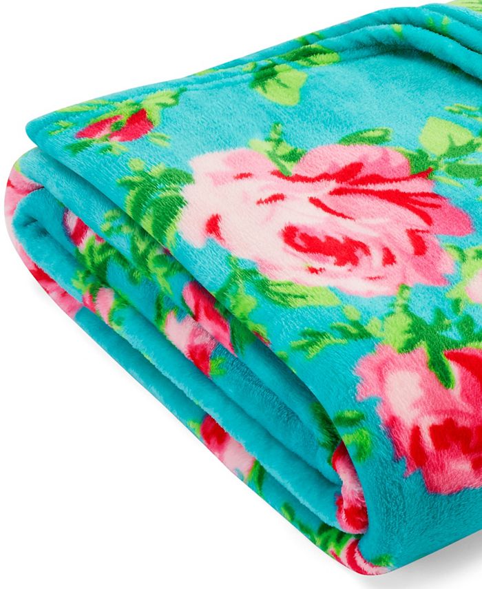 Betsey Johnson Bouquet Day Ultra Soft Plush Full/Queen Blanket ...