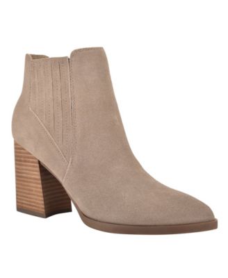 lightweight slip on boots