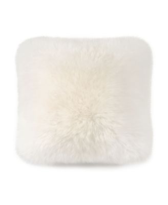 UGG®