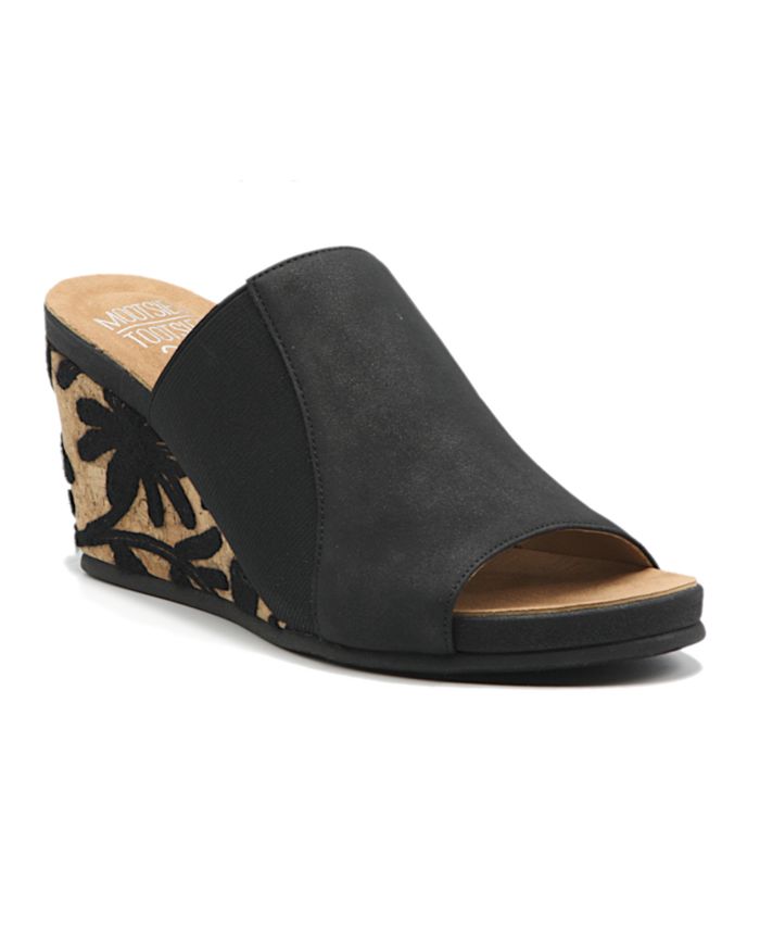 Mootsie tootsie wedge store sandals