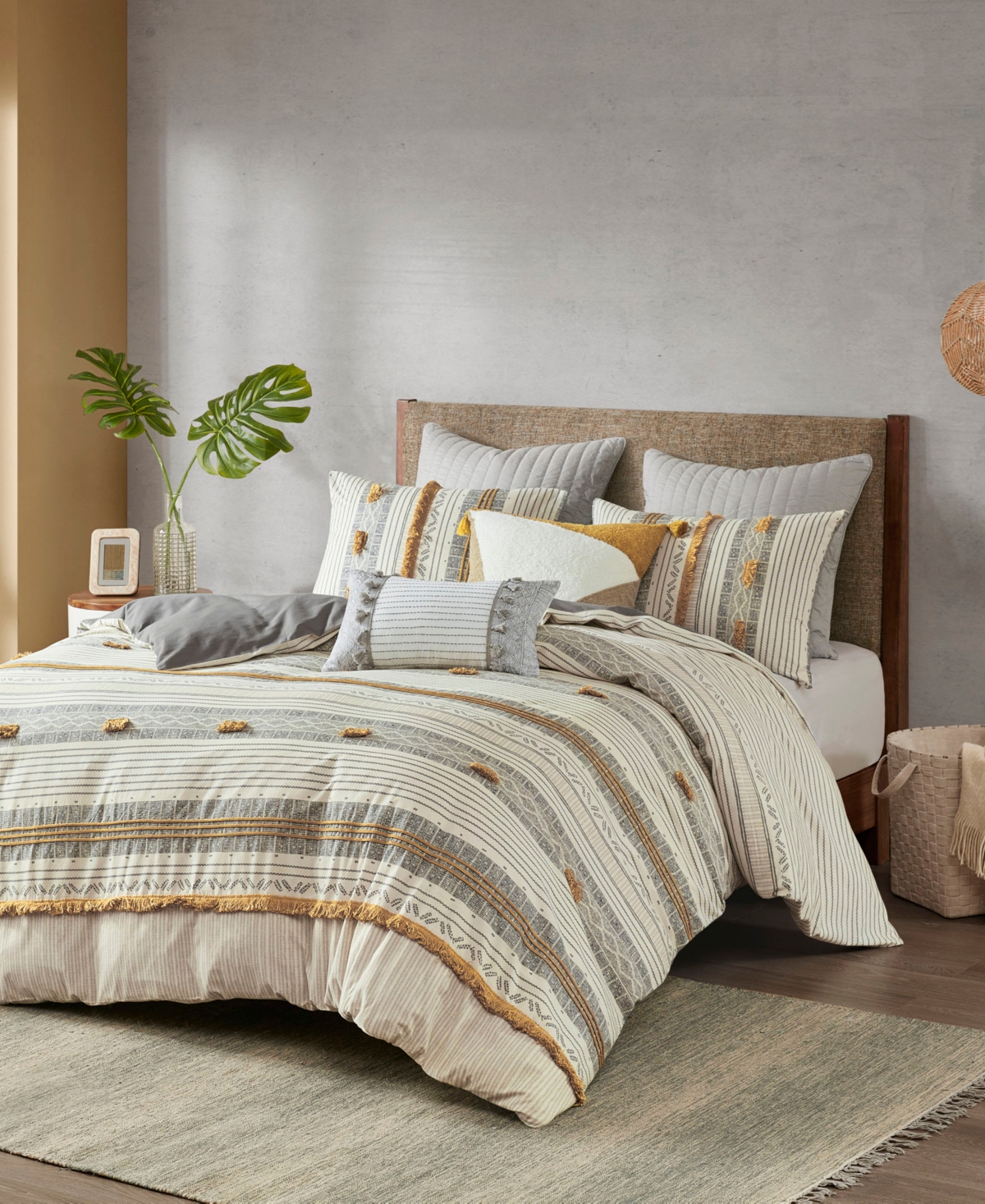 https://slimages.macysassets.com/is/image/MCY/products/8/optimized/18680928_fpx.tif?wid=1200&fmt=jpeg&qlt=100