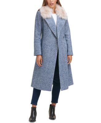 coat with wrap collar