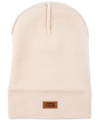 Levi’s All Season Comfy Leather Logo Patch Hero Beanie