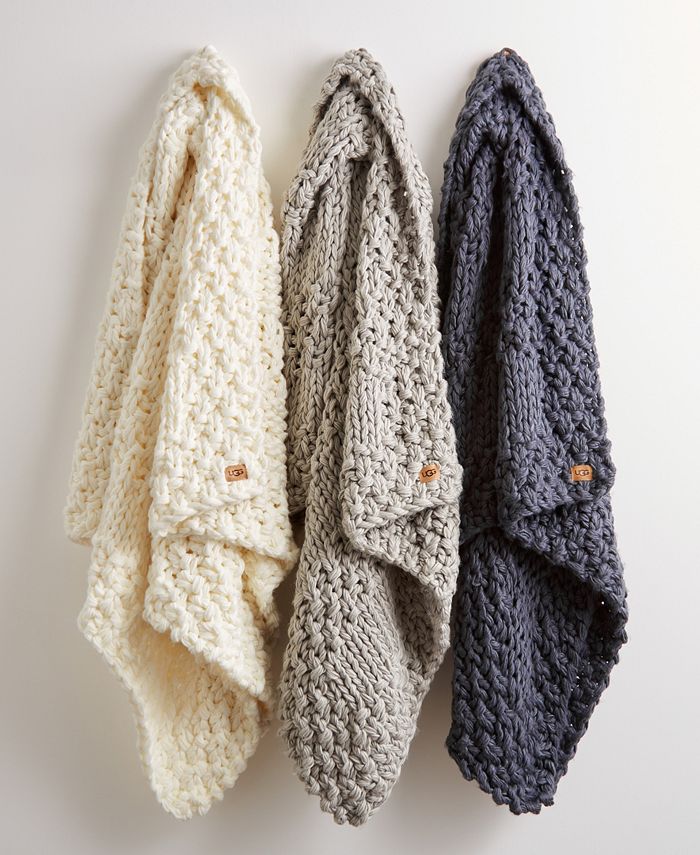 UGG® Hava Chunky Knit Throw, 50" x 70" & Reviews Blankets & Throws