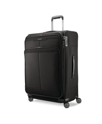 Silhouette 17 30" Check-in Expandable Softside Spinner