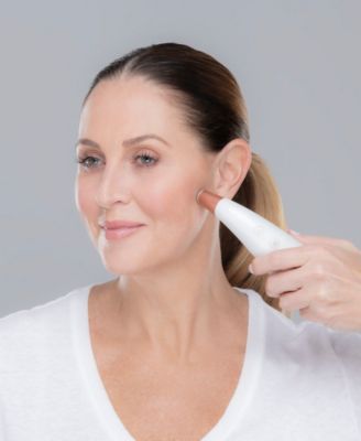 ReMOVE Micro Dermabrasion Device with Cooling Surface