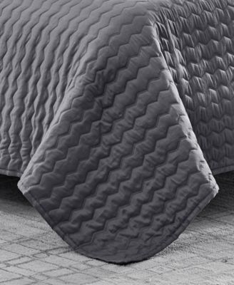 Vera Wang CLOSEOUT! Herringbone Stitch 3 Piece Quilt Set, Queen