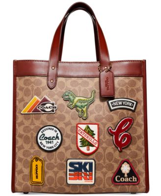 field tote 40 in signature canvas with souvenir patches