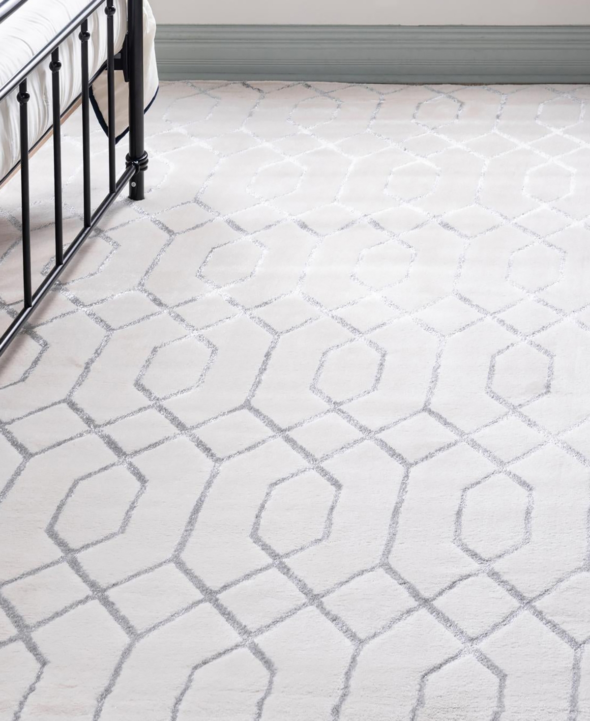 Marilyn Monroe Glam Trellis Area Rug