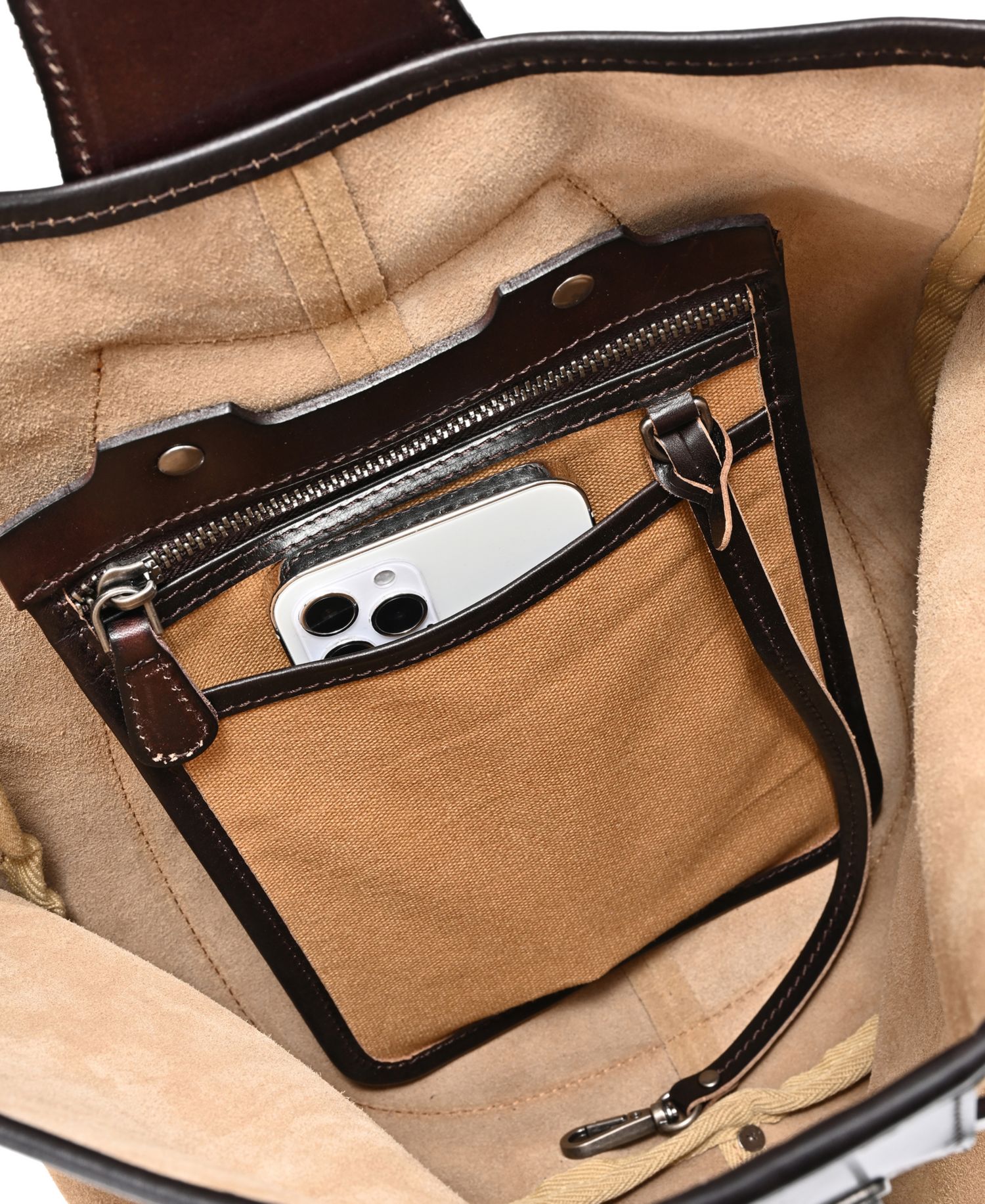 Daisy Medium Leather Sling Bag