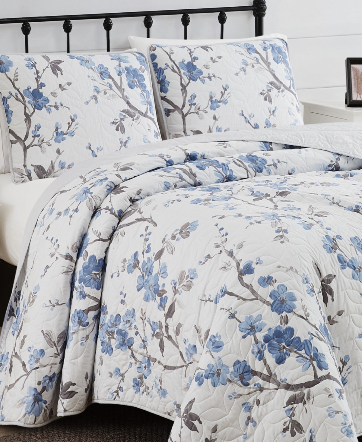Cannon Kasumi Floral 3 Piece Quilt Set, Full/Queen