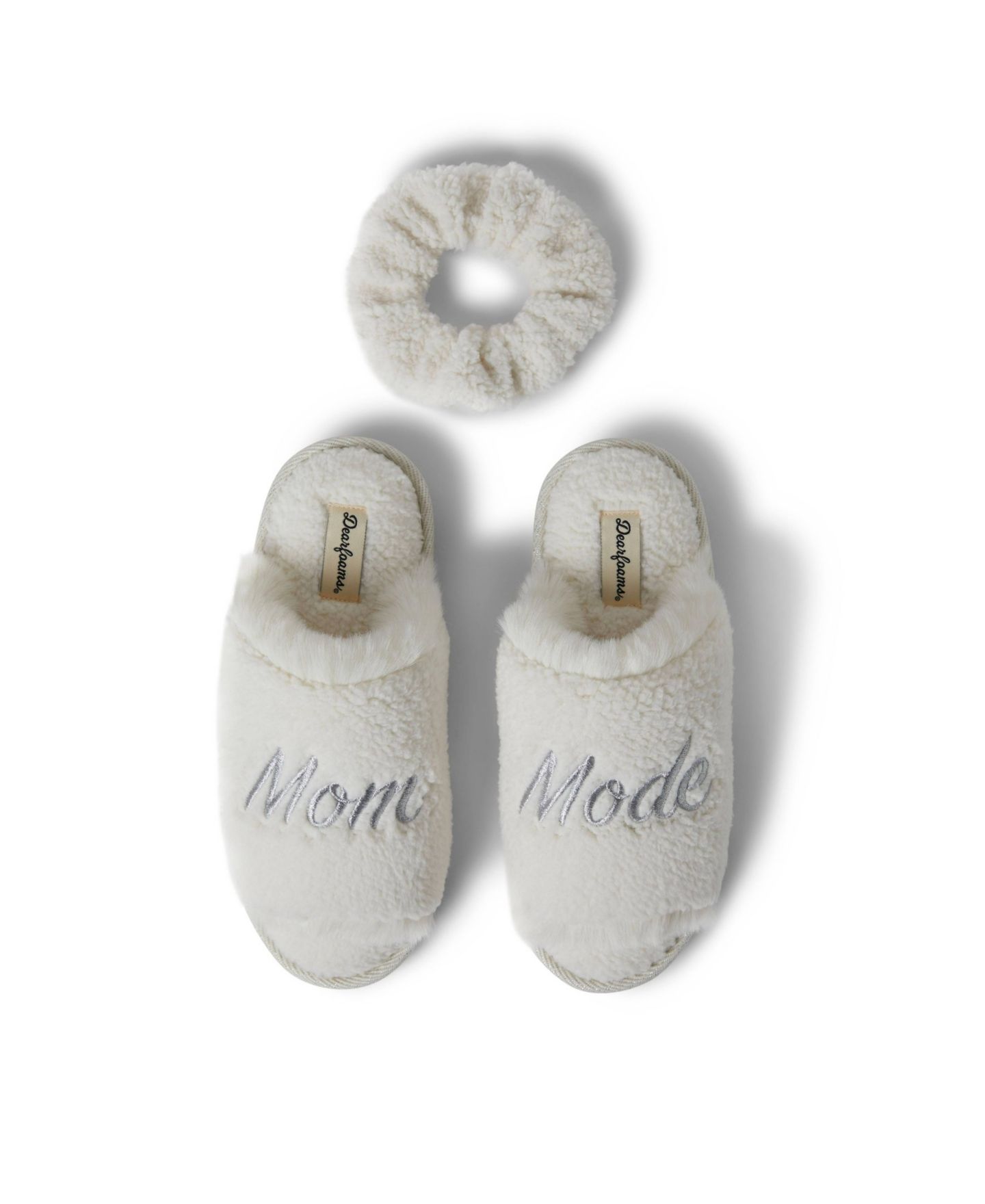 Женские сандалии Dearfoams Louise Embroidered Mom Slide Slipper Gift Set with Scrunchie, цвет: Муслиновый — фото 1
