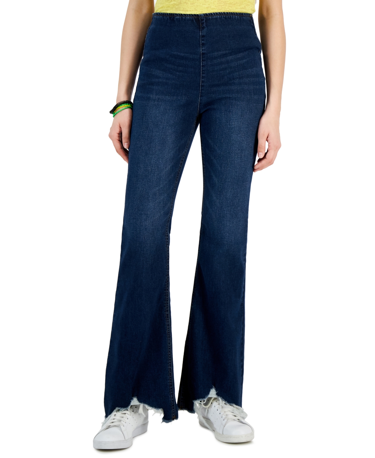 Tinseltown Juniors' Pullon Flareleg Jeans In Medium Wash ModeSens