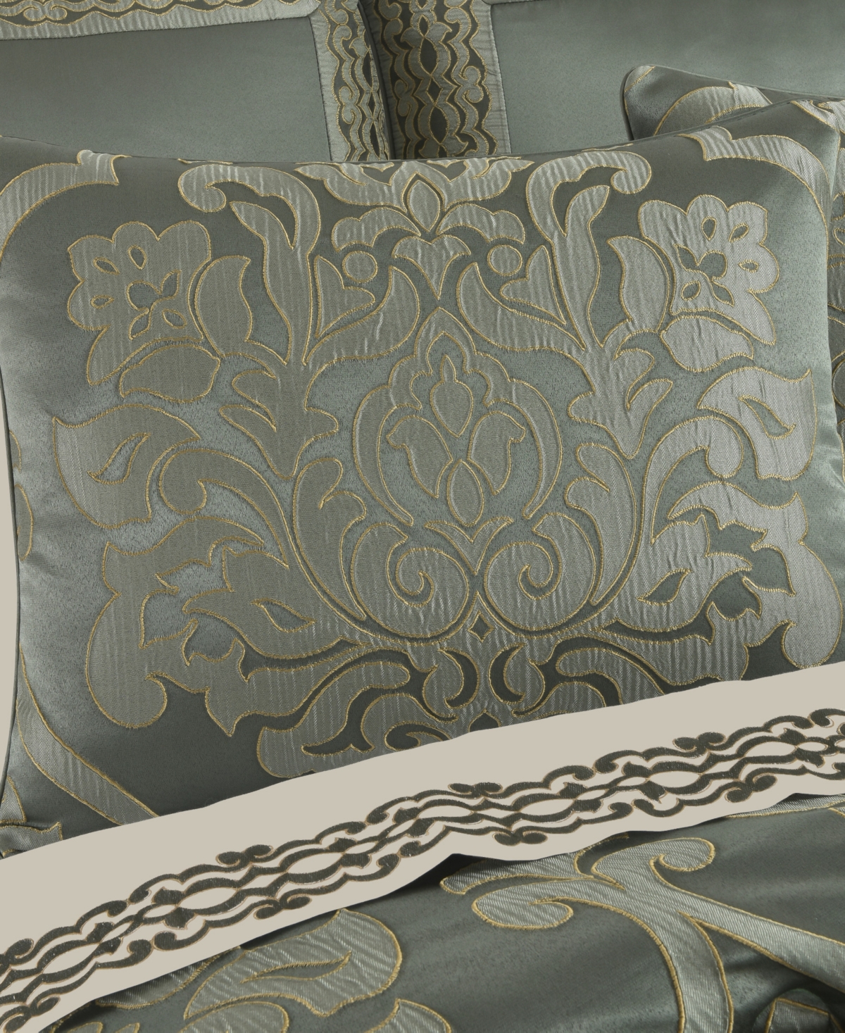 J Queen New York Santino 4-Pc. Comforter Set, California King