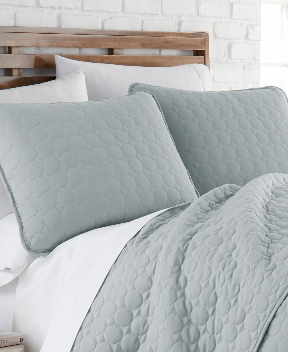 Southshore Fine Linens Ultra-Soft Lightweight Embroidered 3-Pc. Quilt Set, Twin/Twin Xl