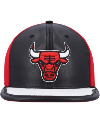 Men's Black and White Chicago Bulls Day One Snapback Hat