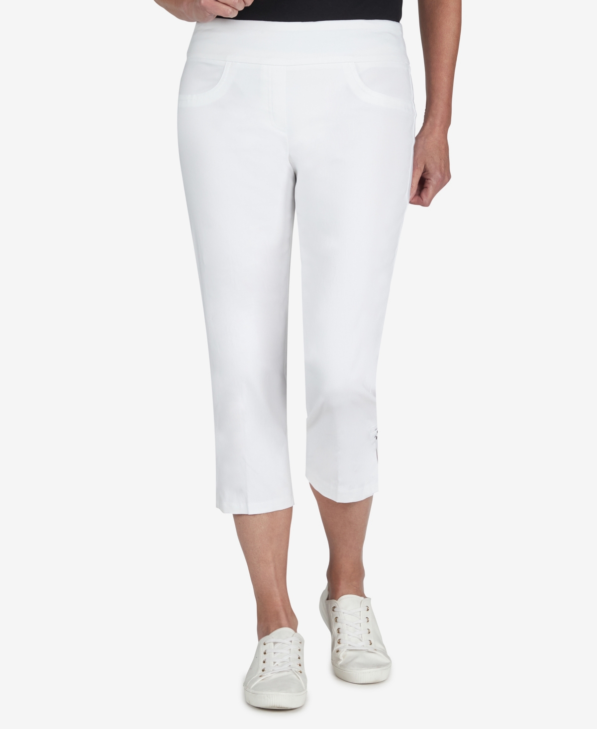 Plus Size Essentials Solid Pull-On Capri Pants with Detailed Split Hem - White