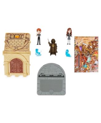 Wizarding World Harry Potter, Room of Requirement 2-in-1 Transforming Playset with 2 Exclusive Figures and 3 Accessories, Kids Toys for Ages 5 and up
