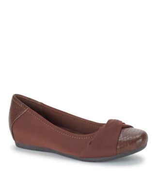 baretraps women's mitsy flat