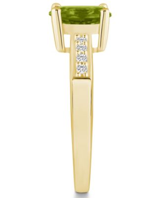 Peridot and Diamond Ring (1-1/3 ct.t.w and 1/8 ct.t.w) 14K Yellow Gold