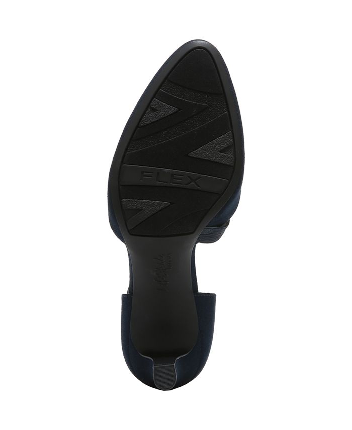 lifestride navy pumps