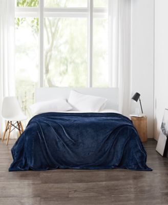 Solid Plush Blanket, Full/Queen