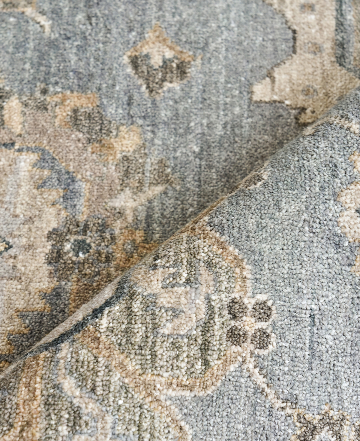 Exquisite Rugs Museum ER3492 Area Rug - Gray