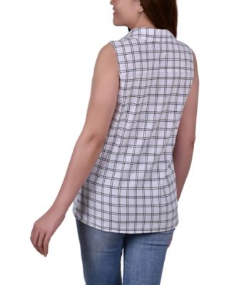 Women's Petite Sleeveless Notch Collar Button Front Blouse