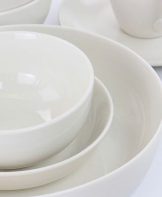 Laura 32 Pc. Dinnerware Set, Service for 6
