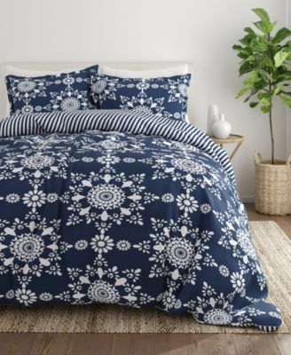 Ienjoy Home Home Collection Premium Ultra Soft Daisy Medallion Reversible Comforter Sets Bedding In Navy