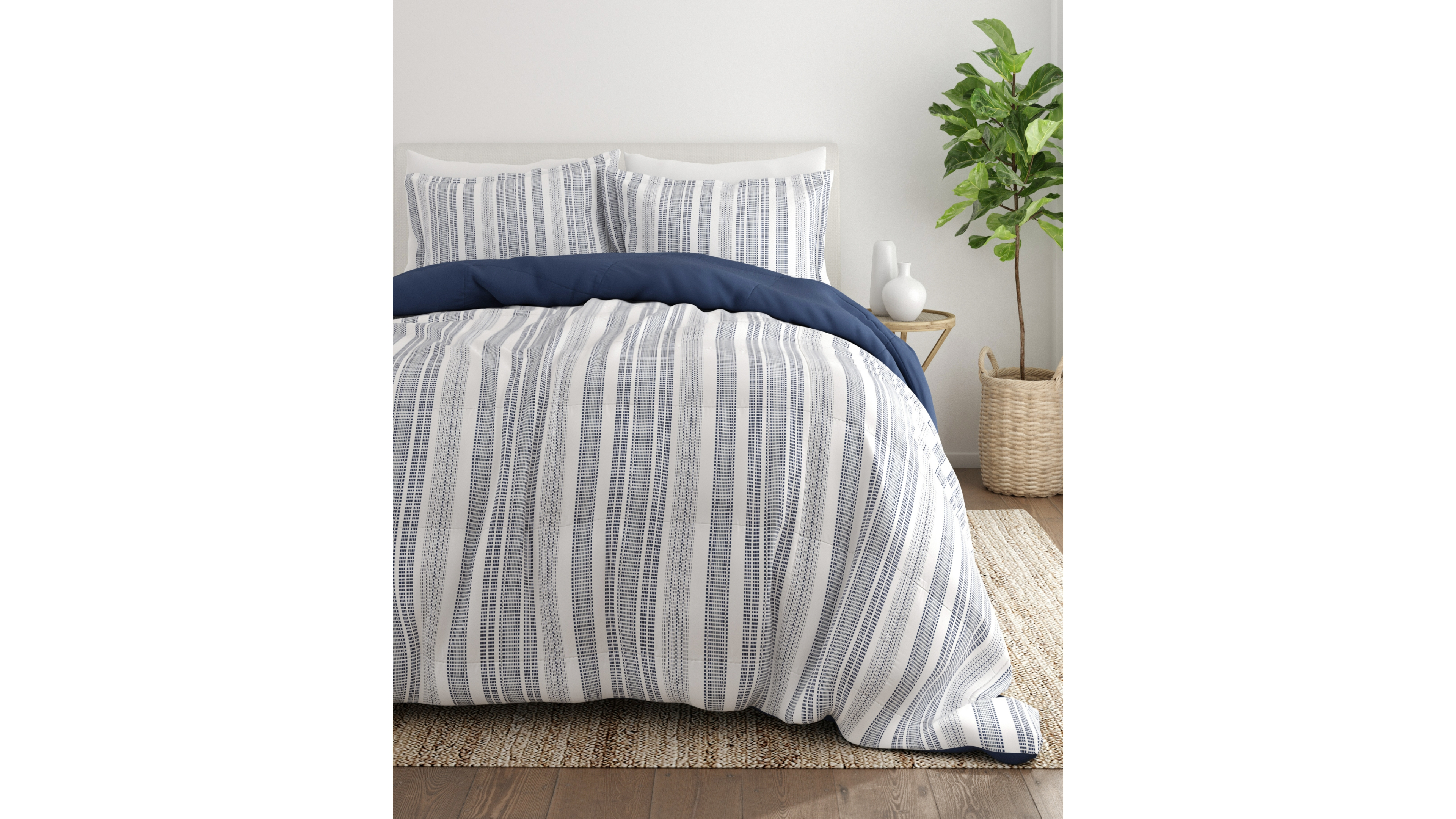 ienjoy Home Farmhouse Dreams Reversible 3-Pc. Comforter Set, Full/Queen