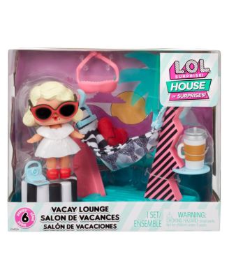 LOL Surprise! Furniture Playset with Doll Leading Baby and Vacay
