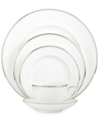 Monique Lhuillier Waterford - "Dentelle" 5-Piece Place Setting
