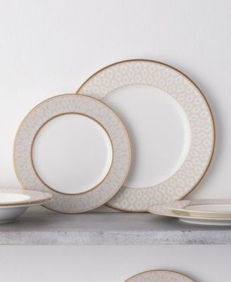 Noble Pearl 12-Piece Dinnerware Set, Service For 4