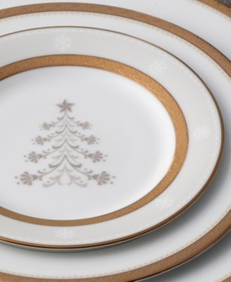 Charlotta Gold Set of 4 Holiday Tree Appetizer Plates, 6.25"