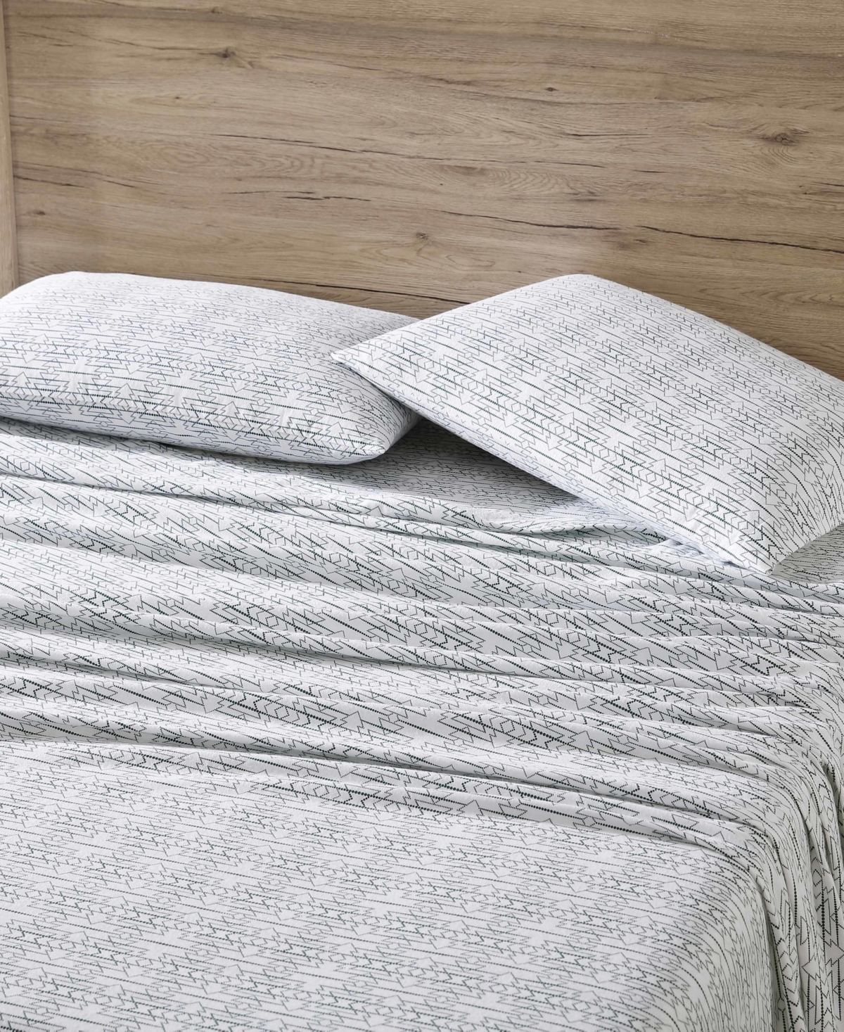Eddie Bauer Closeout!  Printed Cotton Flannel 4-pc. Sheet Set, Queen In Multi