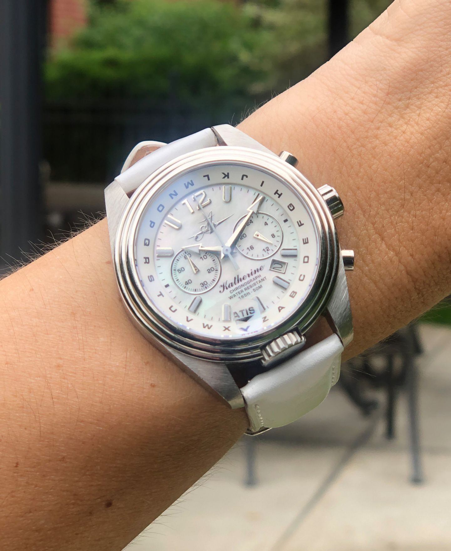 Женские часы Abingdon Co. Katherine Chronograph White Leather Strap Steel Watch 40mm — фото 2