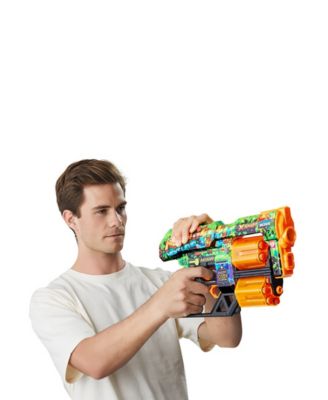 Skins Dread Dart Blaster Ko by Zuru