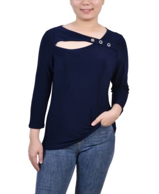 Petite 3/4 Sleeve Cutout Top