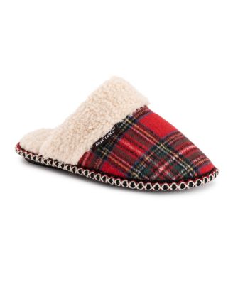 MUK LUKS