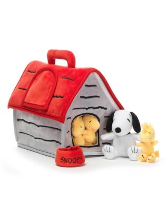 Classic Snoopy Interactive Plush Doghouse with 5 Stuffed Animal Toys