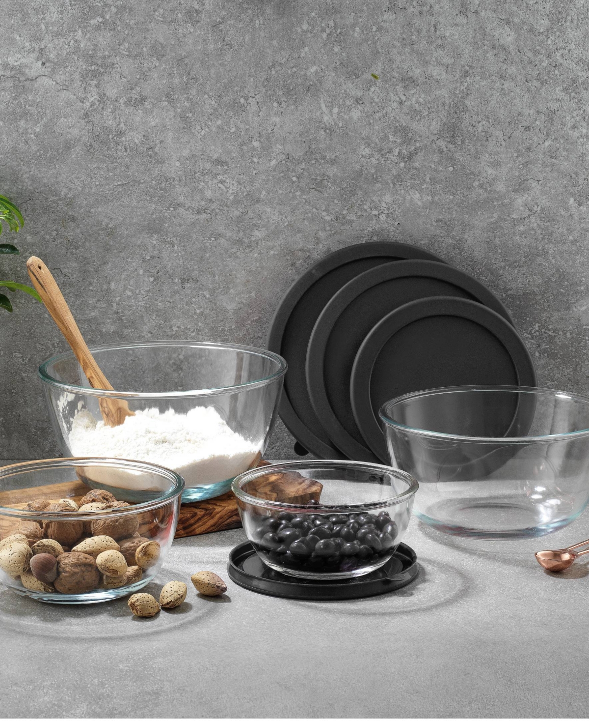 JoyJolt Joyful 4 Piece Glass Mixing Bowls with Lids Set - Black