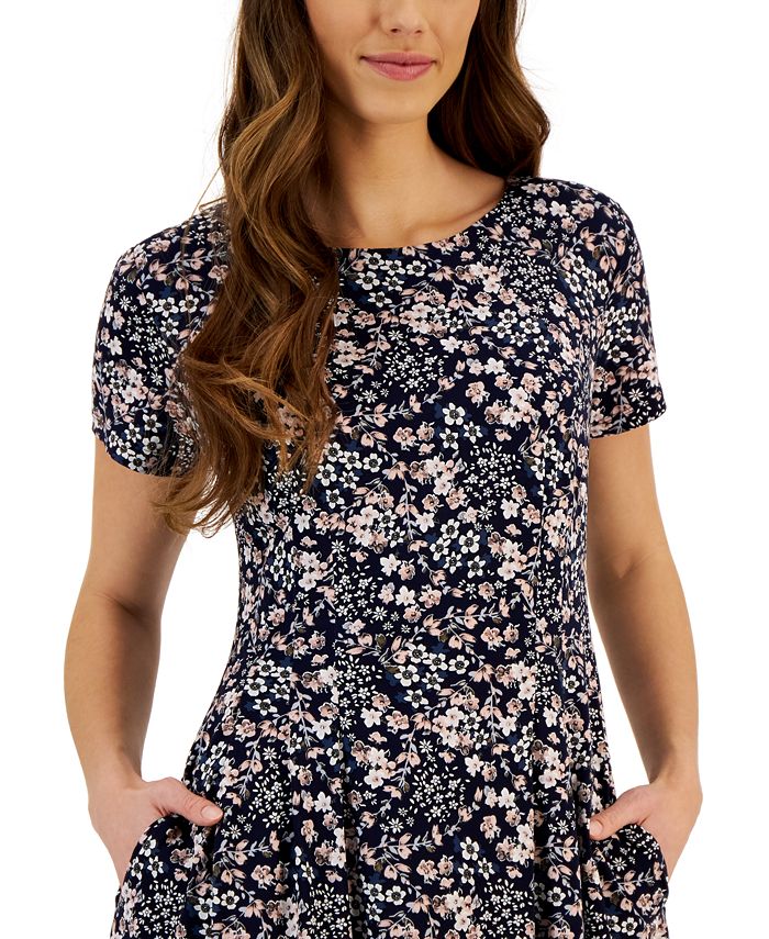 Connected Women's Printed Round-Neck Short-Sleeve Dress - Macy's