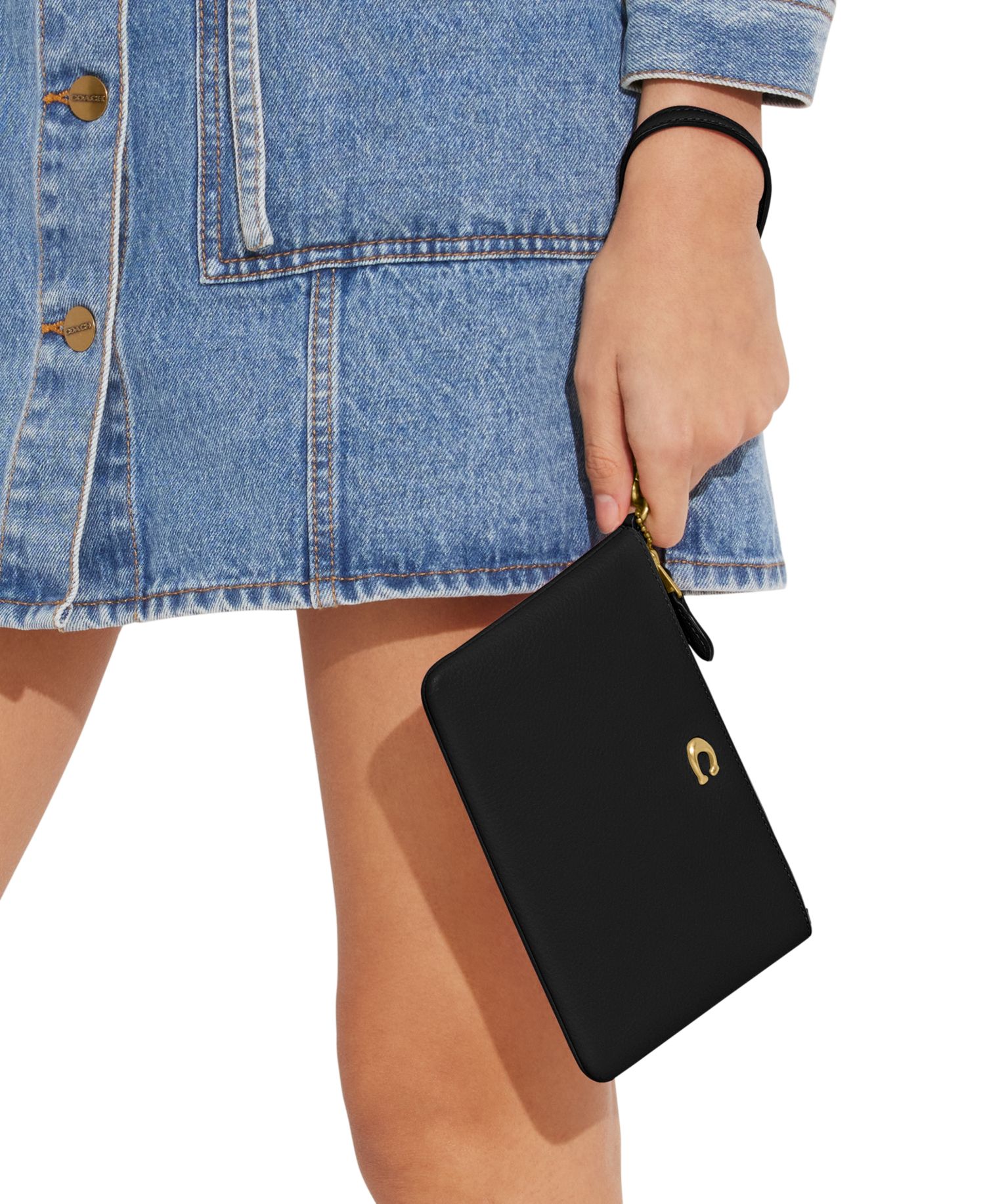 Essential Small Pebble Leather Wristlet