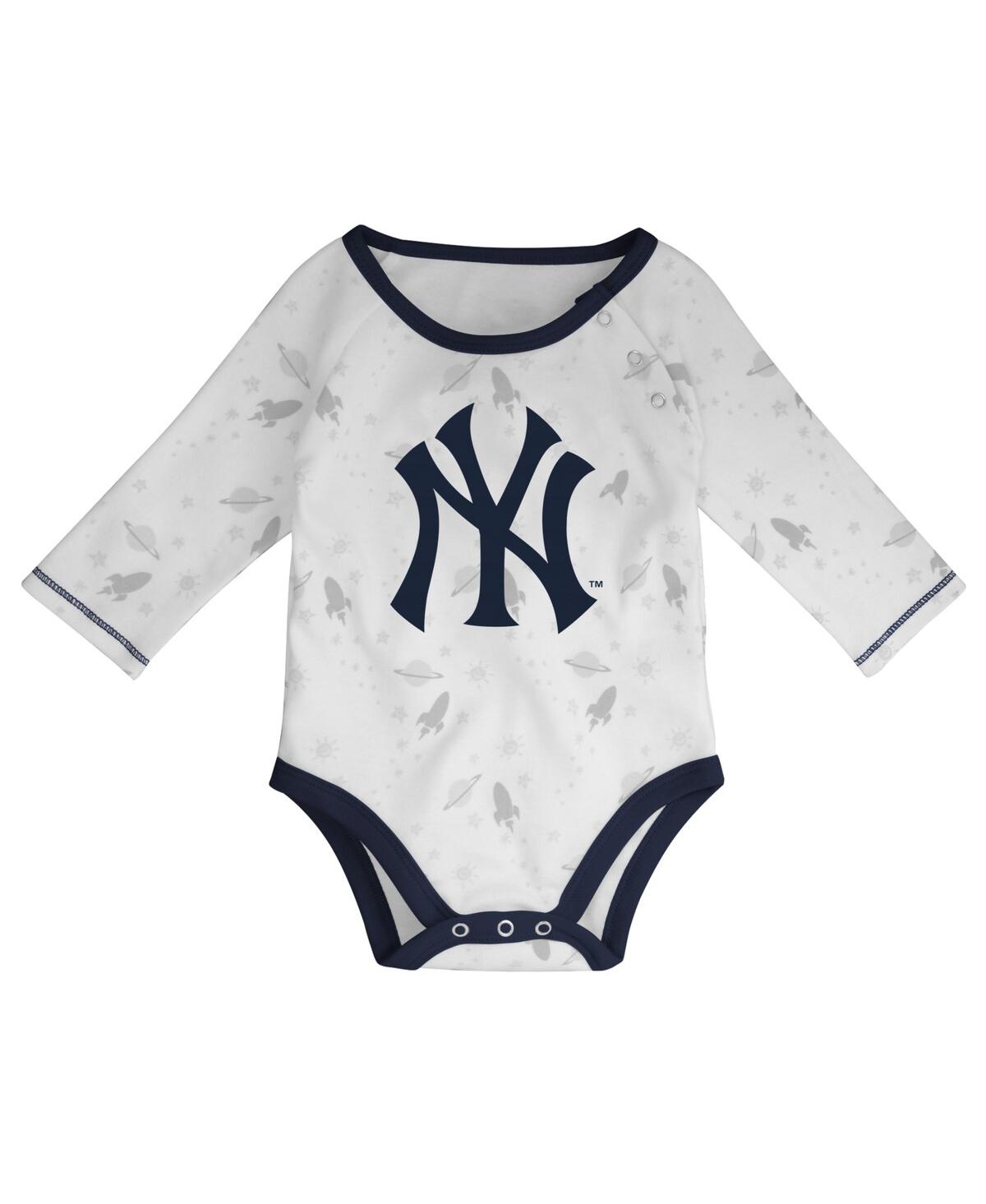 Shop Outerstuff Newborn And Infant Boys And Girls Navy, White New York Yankees Dream Team Bodysuit Hat And Footed Pa In Navy,white