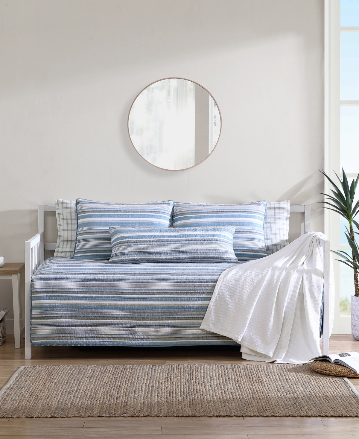Nautica Jettison Daybed Quilt Set Bedding In Gray/blue