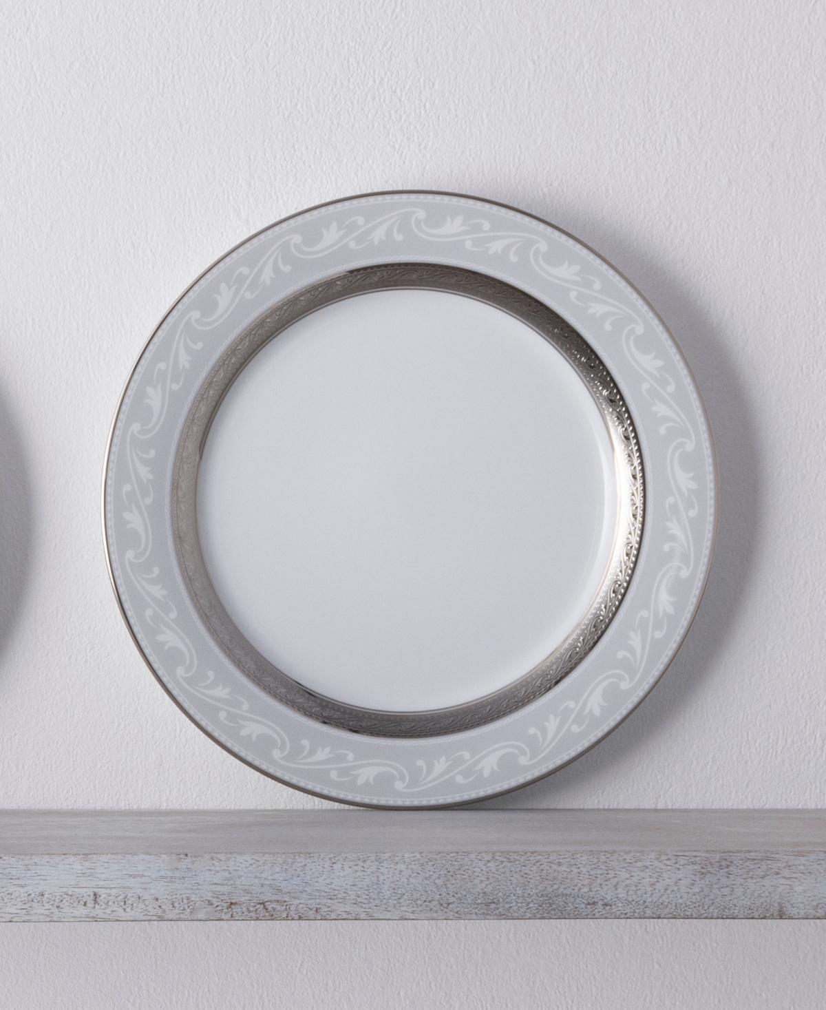 Noritake Crestwood Platinum Set of 4 Accent Plates, Service For 4