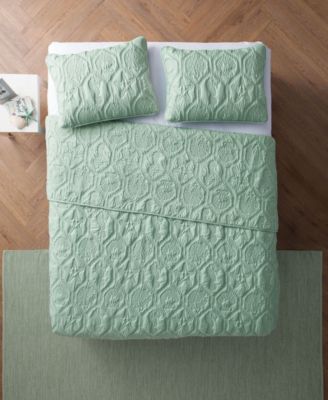 Shore Embossed Quilt Sets