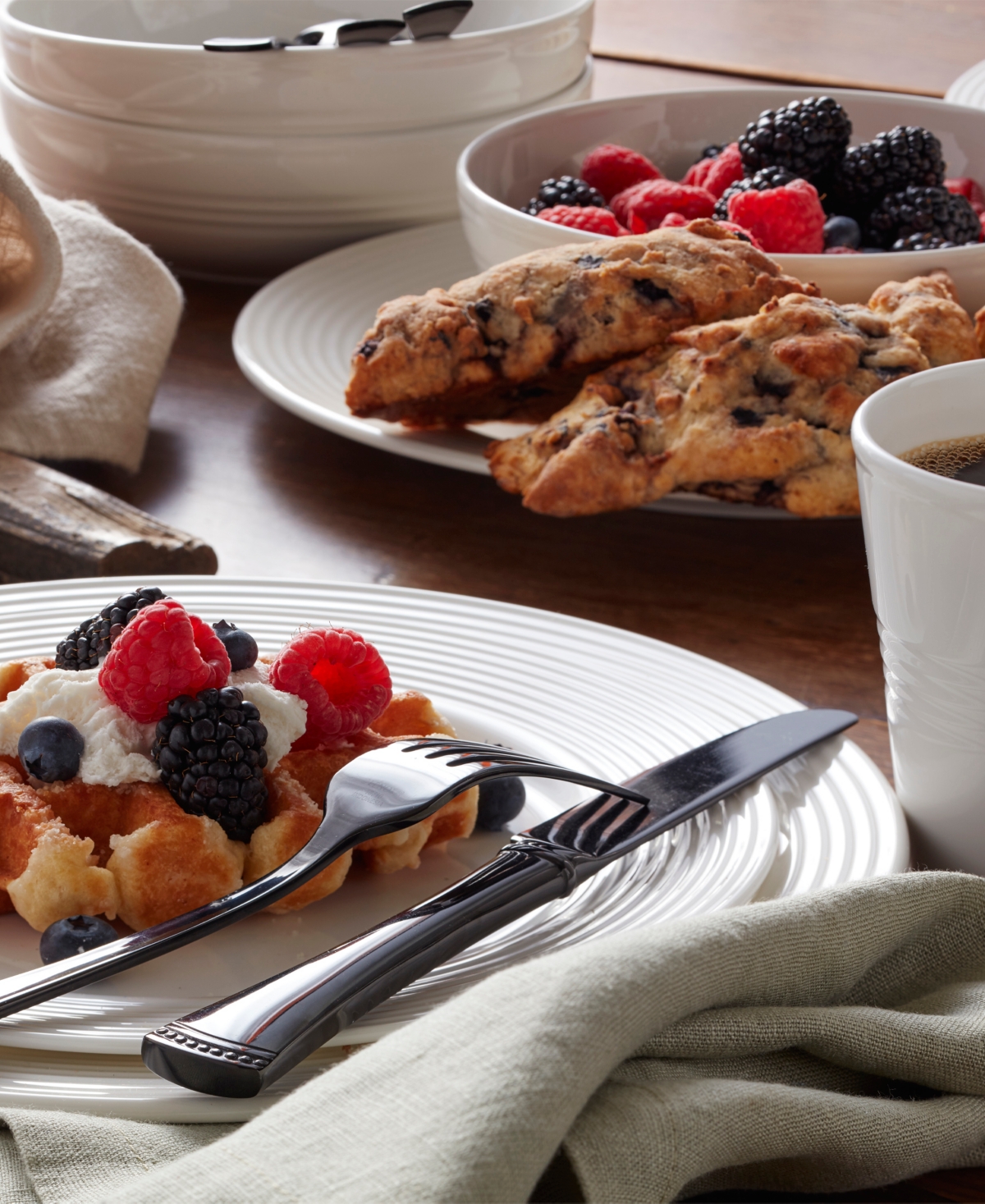 Lenox Tin Can Alley 7 Degree 4 Piece Place Setting