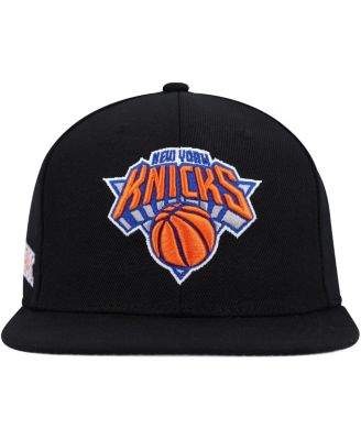 Men's Black New York Knicks Side Core 2.0 Snapback Hat